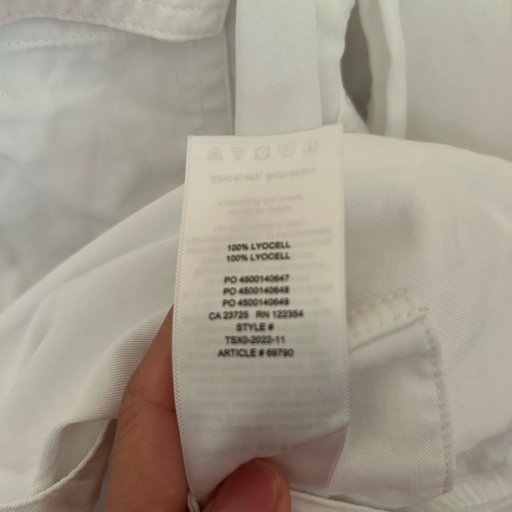 Aritzia Babaton Button Down Shirt - Picture 4 of 5